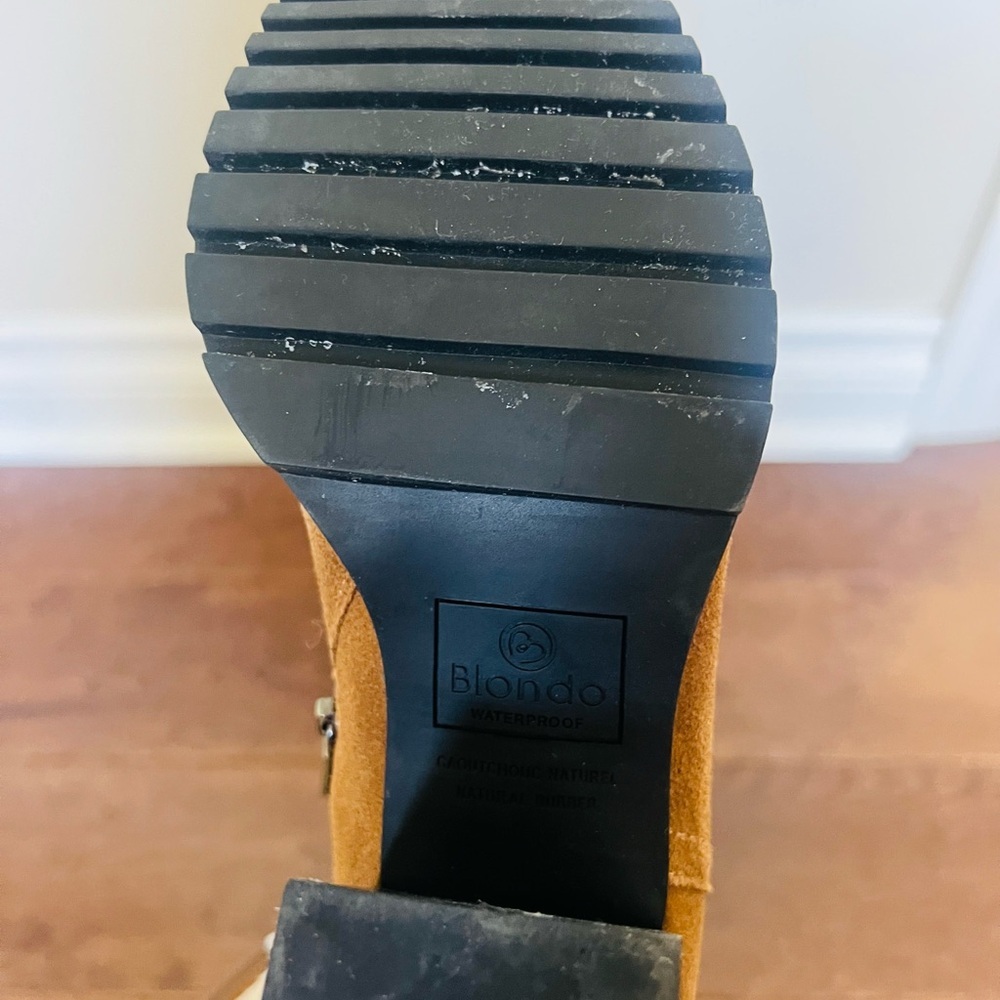 Blonde 7.5 Women's Tan Suede Ankle Boots with Cream Fur Lining like new! - Picture 8 of 11